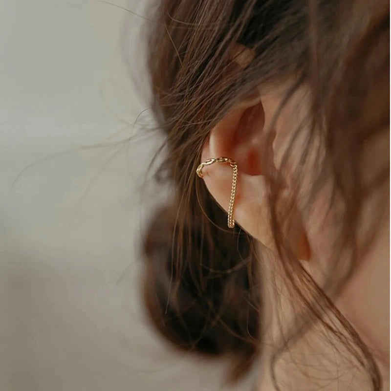 ✨ 18K Gold Plated Minimalist Ear Cuffs – No Piercing Needed