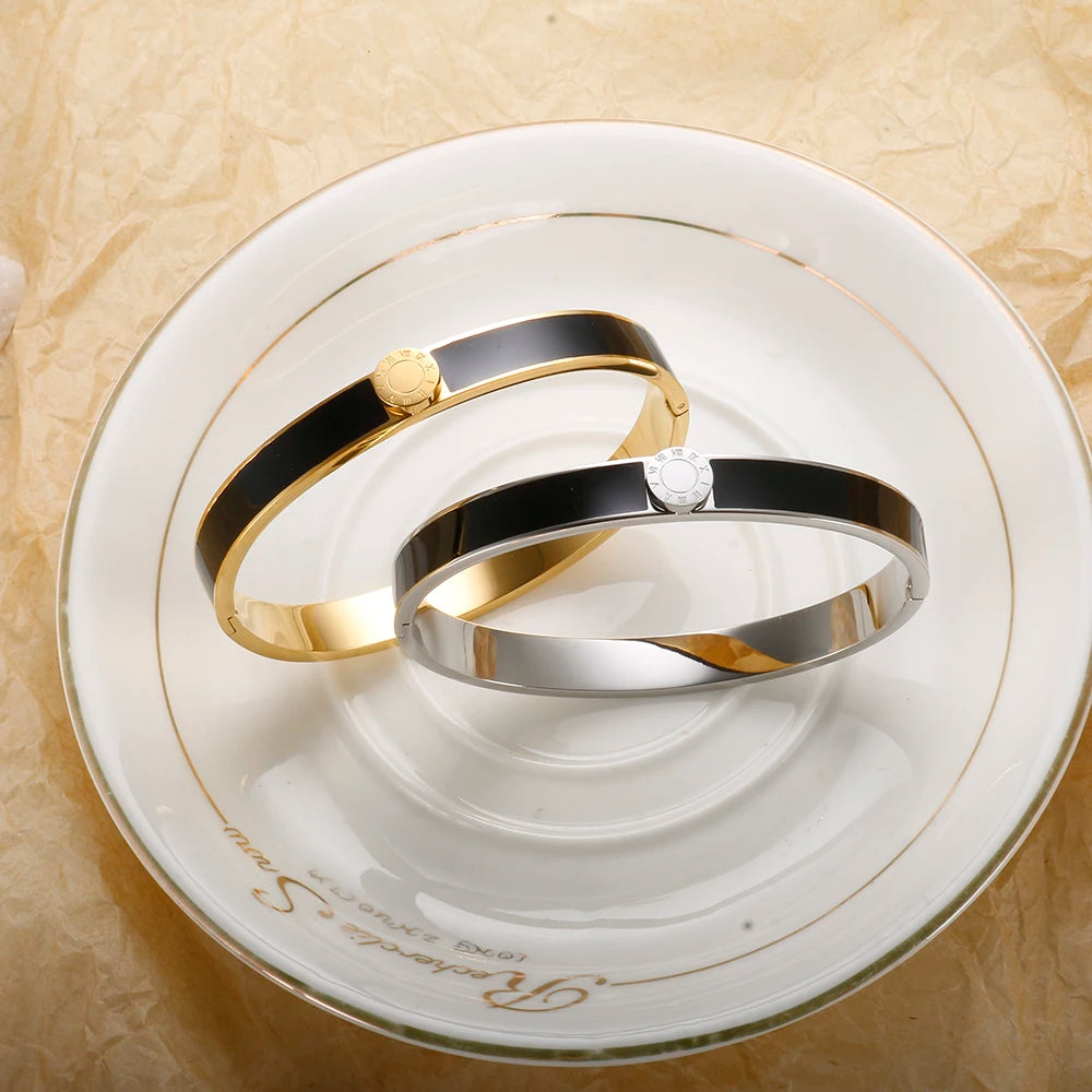 💫 JINHUI 18 Karat vergoldetes Edelstahl-Emaille-Armreif- und Ringset – Klassischer Schmuck mit römischen Ziffern