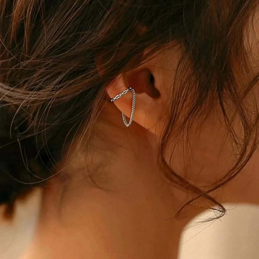 ✨ 18K Gold Plated Minimalist Ear Cuffs – No Piercing Needed