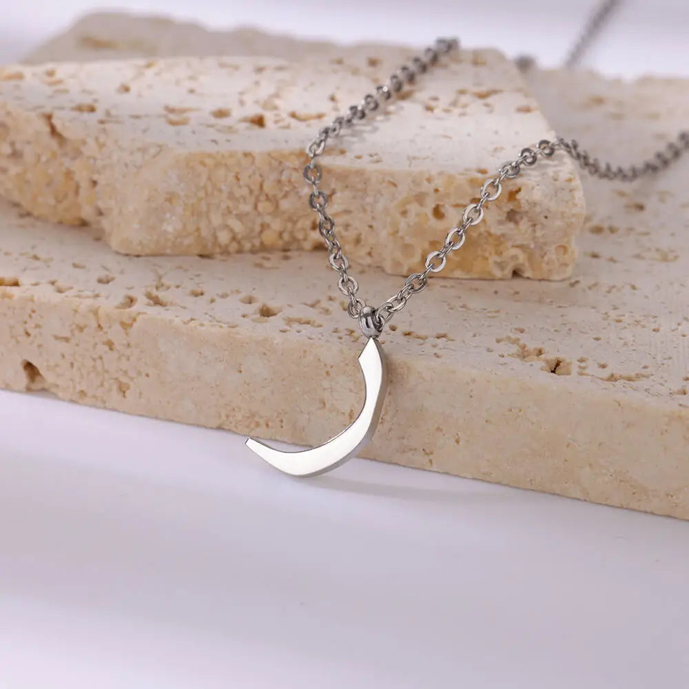 💫 Arabic Letter Name Pendant Necklace – Elegant Stainless Steel Choker for Women