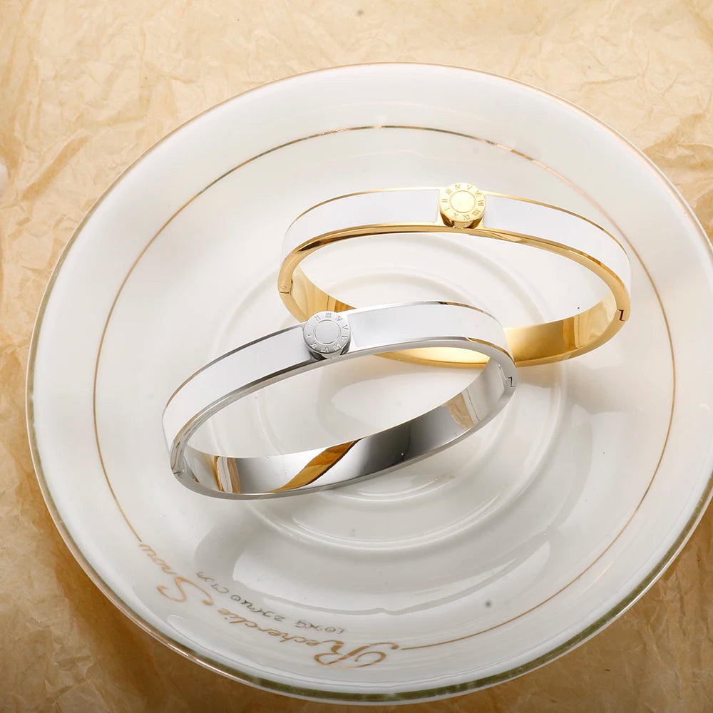 💫 JINHUI 18 Karat vergoldetes Edelstahl-Emaille-Armreif- und Ringset – Klassischer Schmuck mit römischen Ziffern