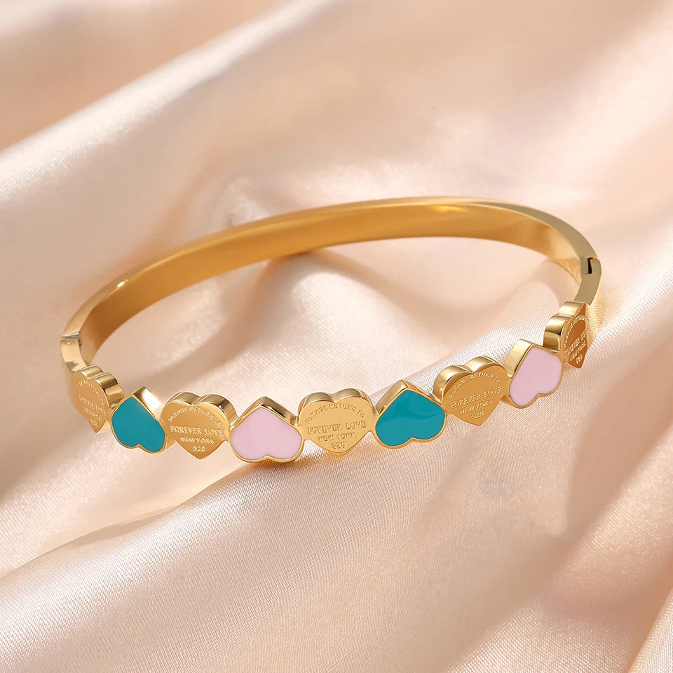 ❤️ Modischer Armreif mit Herzanhänger – Edelstahl-Hochzeitsarmband | Elegantes Schmuckgeschenk für Frauen