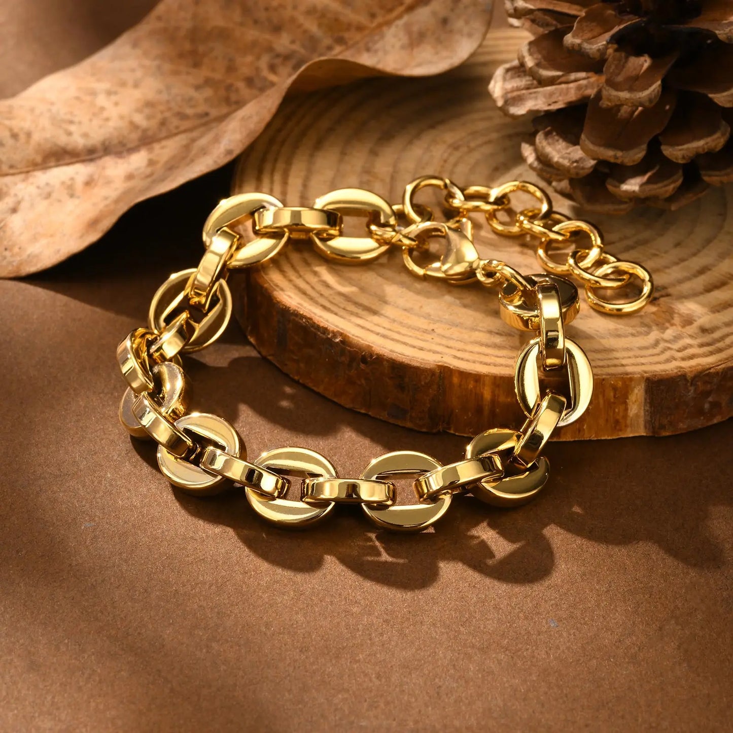 ✨ 18K Gold Plated Geometric Charm Bracelet – Stainless Steel Twist Chain for Women and Girls