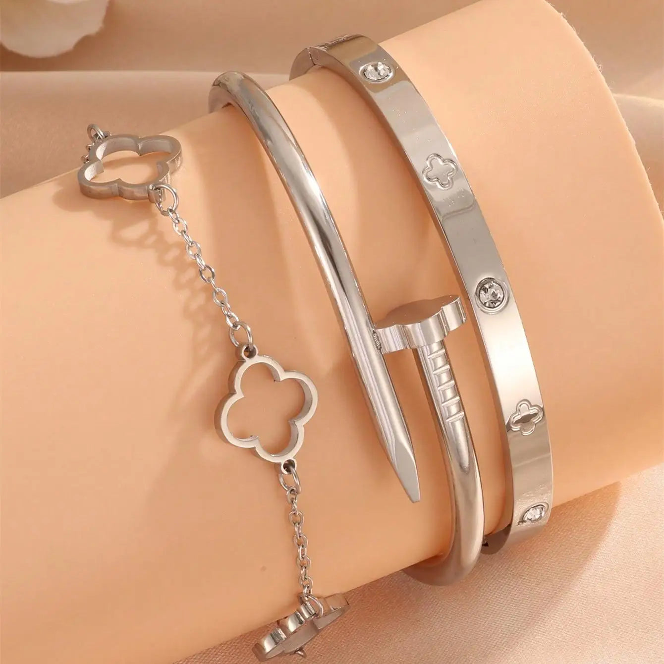 ✨ 3PCS French Lucky Clover Bracelet Set – Elegant Stainless Steel for Women