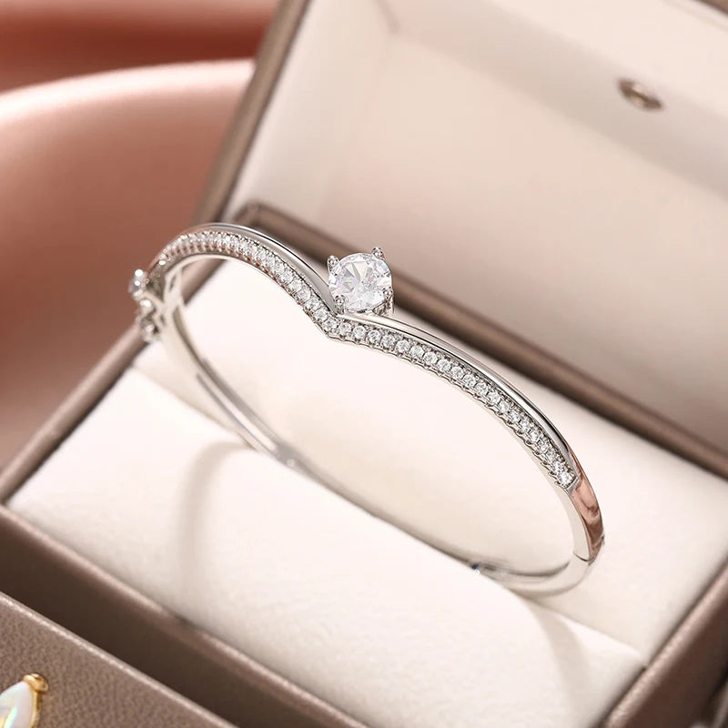 ✨ HUITAN Luxus-Armreif mit 18 Karat Goldbeschichtung – Eleganter Statement-Schmuck mit Zirkonia für Damen