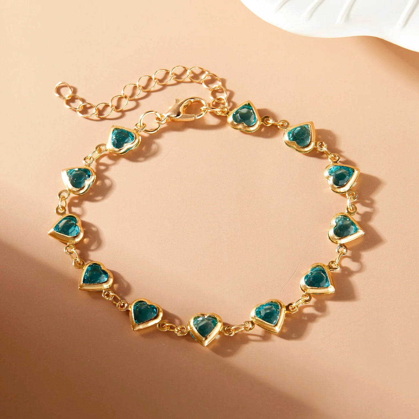 ❤️ Elegant Red Crystal Heart Bracelet – 18K Gold Plated Charm Jewelry