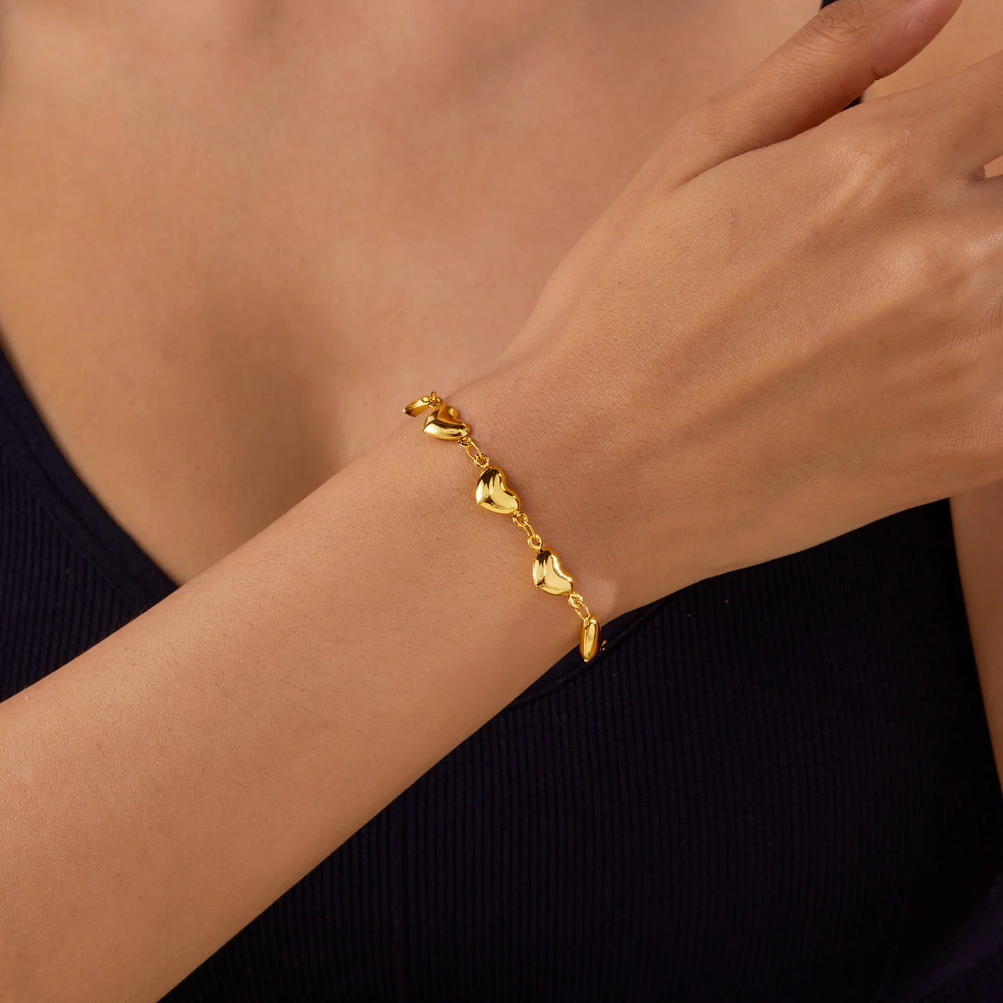 🦋 Elegantes goldenes Schmetterlingsarmband – Leichter Luxus im koreanischen Stil