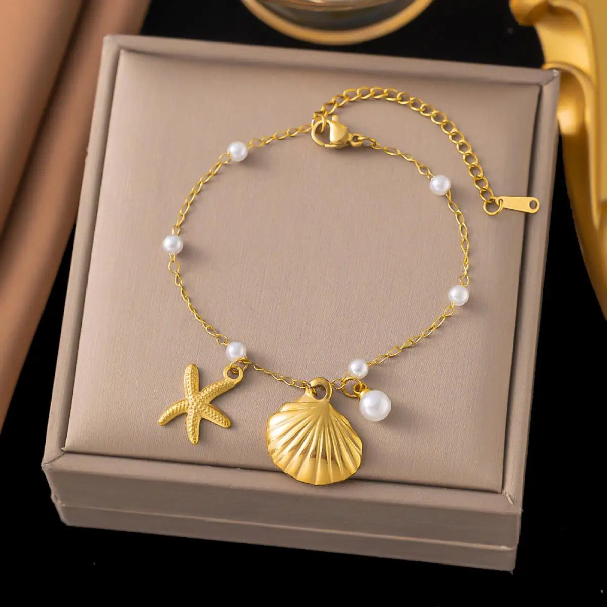 🌊 Ocean-Inspired Shell Pearl and Starfish Bracelet – 18K Gold Plated Summer Charm