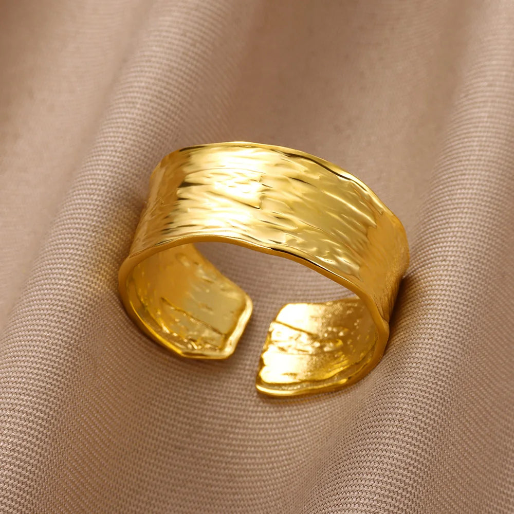 ✨ Gold Ring – 18K Gold Plated Stainless Steel Couple Band-4