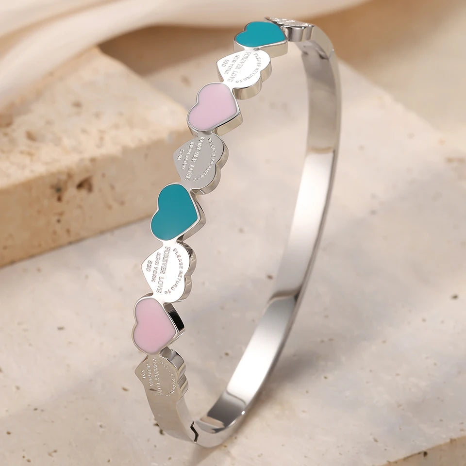 ❤️ Modischer Armreif mit Herzanhänger – Edelstahl-Hochzeitsarmband | Elegantes Schmuckgeschenk für Frauen