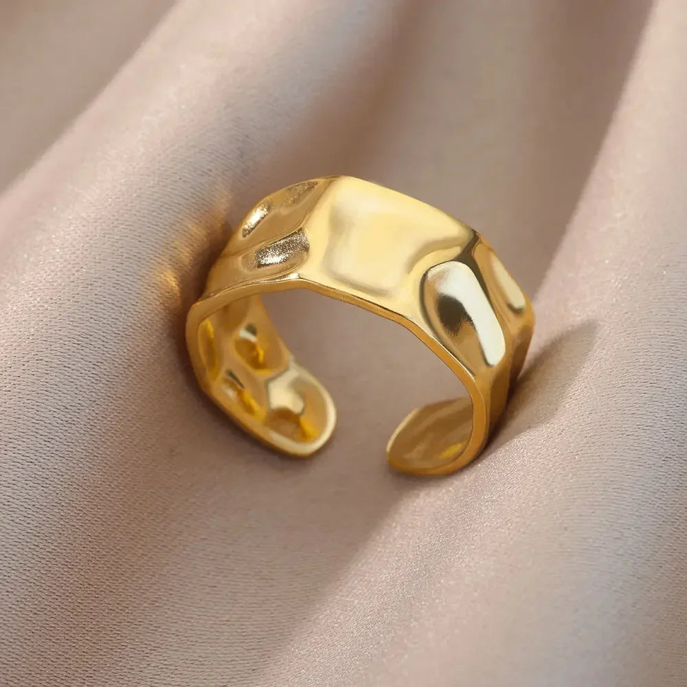 💍 Aesthetic Gold Heart – Stainless Steel Waterproof Ring
