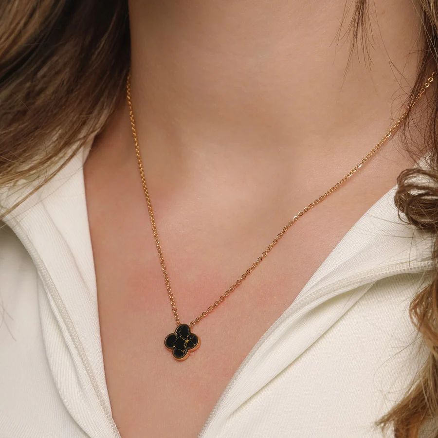 Einzelne vierblättrige Goldschlange Edelstahl Halskette