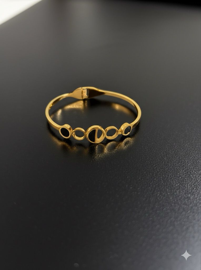 Black Moon Elegantes goldenes Edelstahlarmband