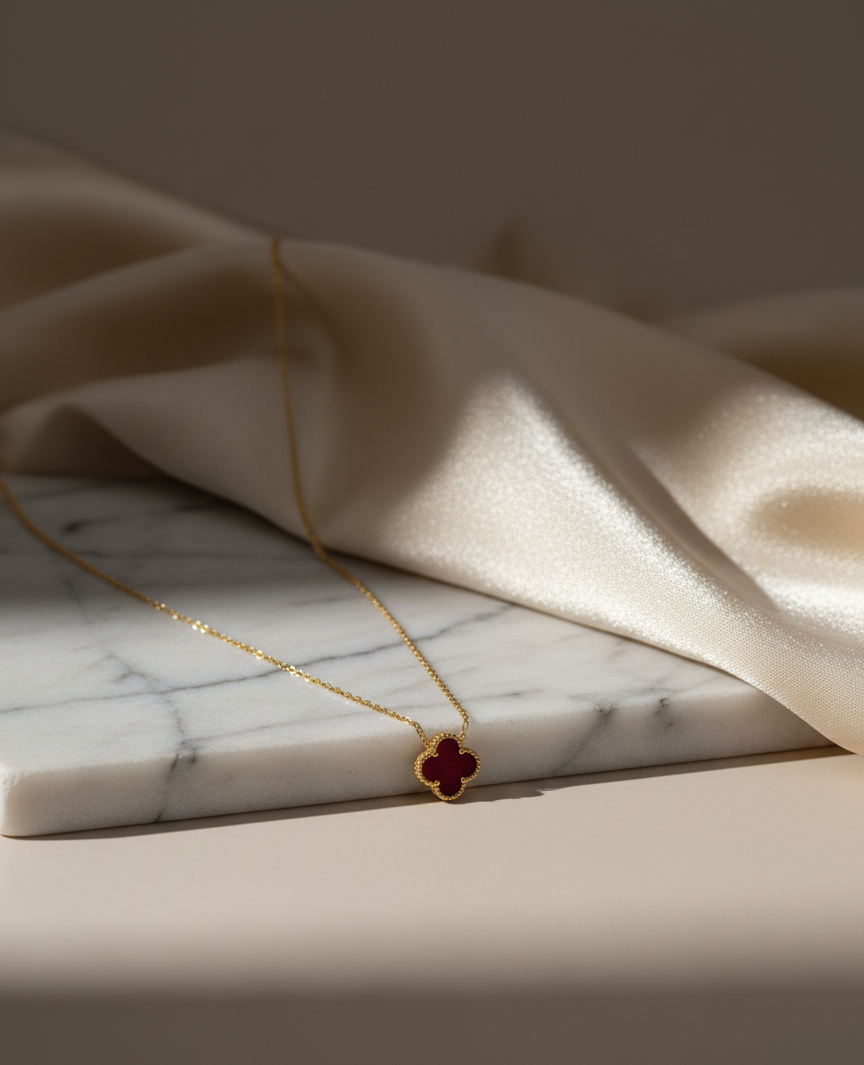 Einzelne vierblättrige Goldschlange Edelstahl Halskette