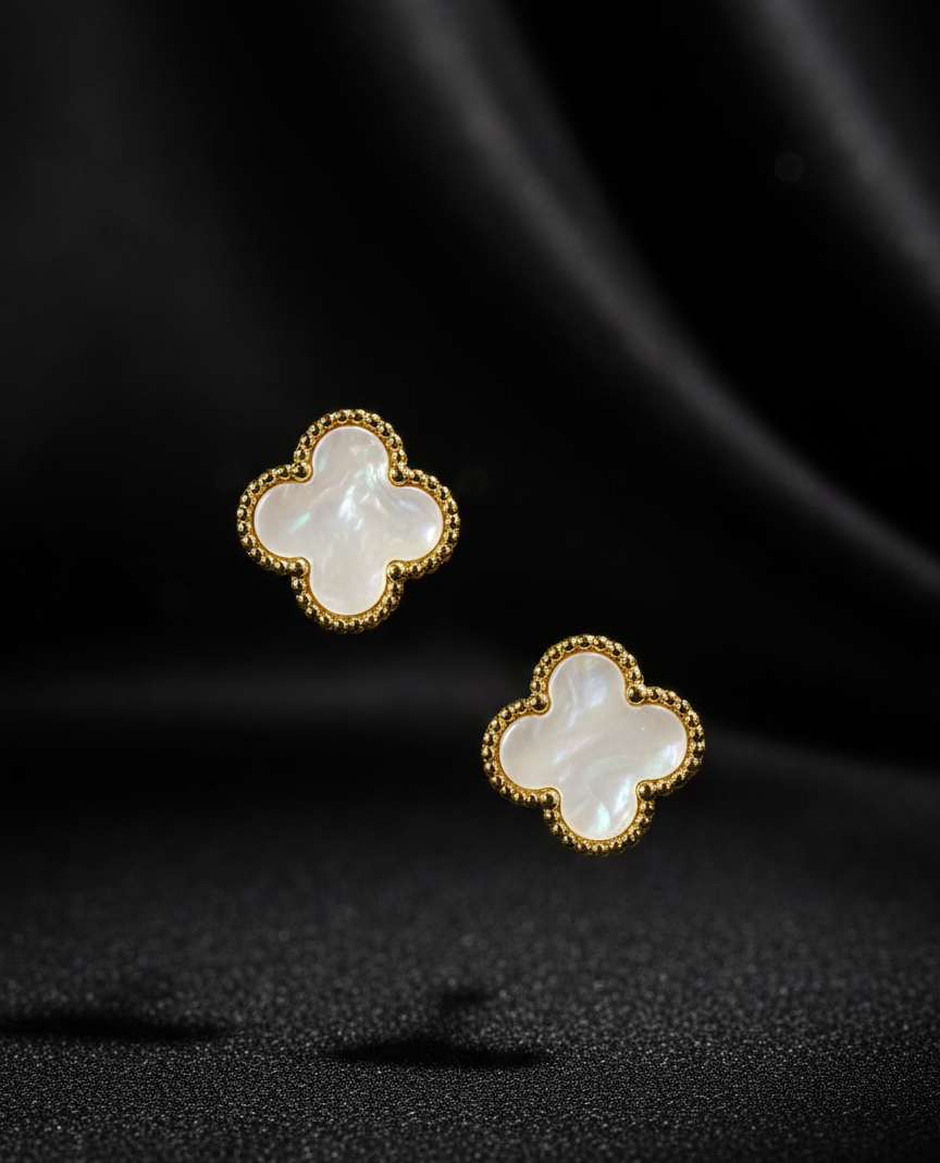 Ohrringe aus Edelstahl mit vier Blättern 