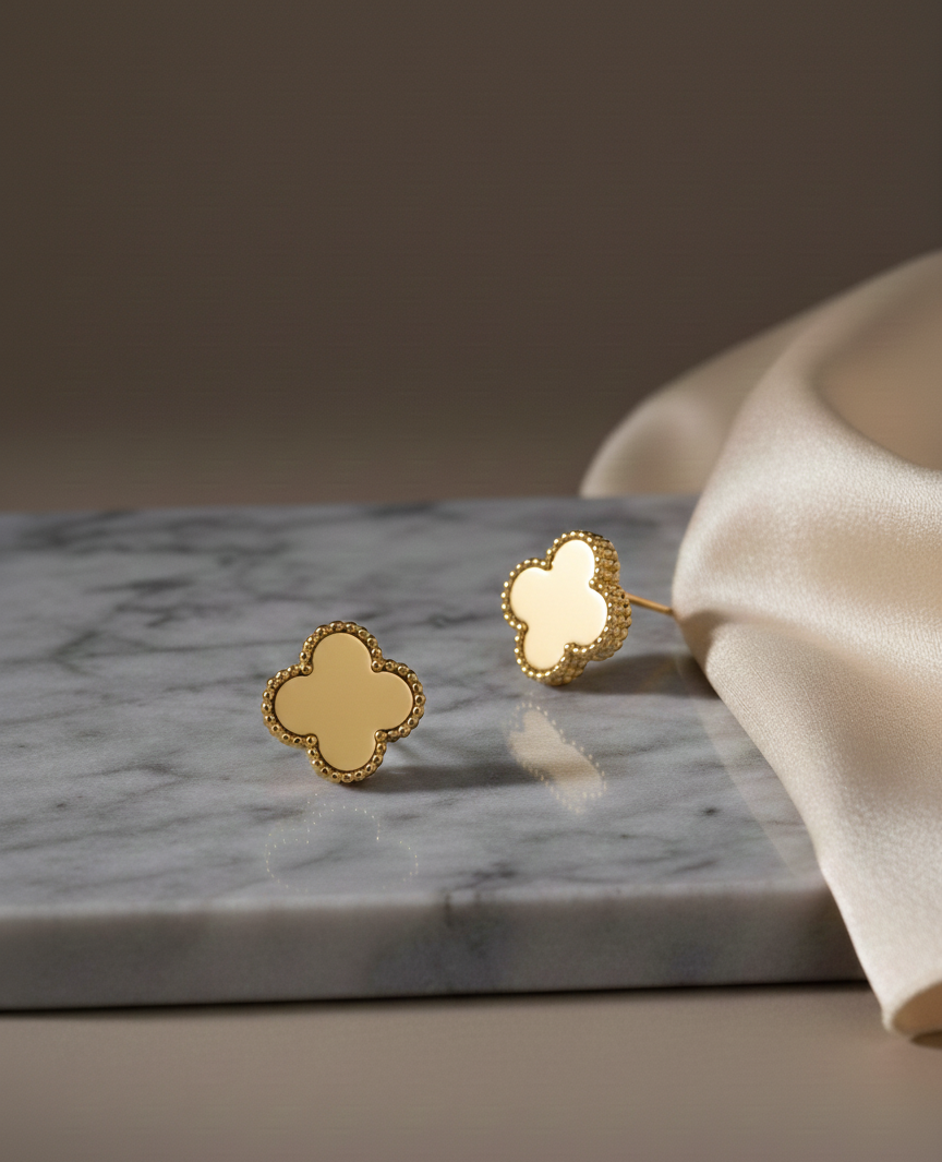 Ohrringe aus Edelstahl mit vier Blättern 