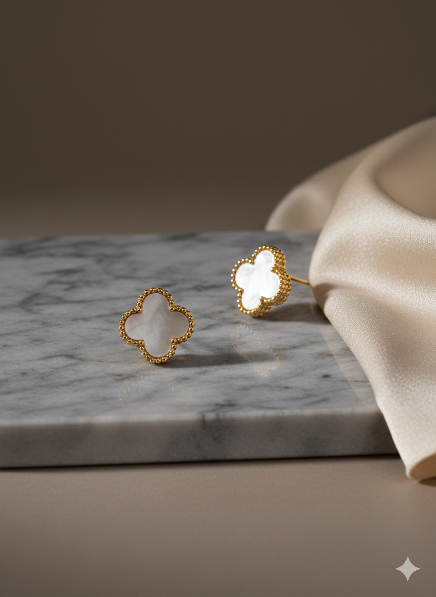 Ohrringe aus Edelstahl mit vier Blättern 