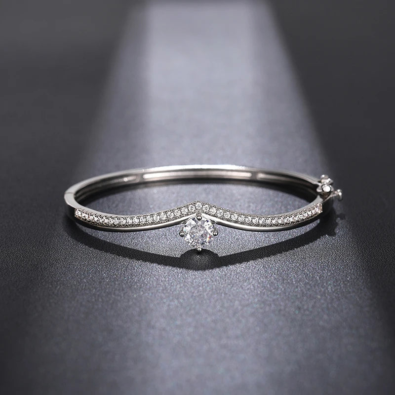 ✨ HUITAN Luxus-Armreif mit 18 Karat Goldbeschichtung – Eleganter Statement-Schmuck mit Zirkonia für Damen 