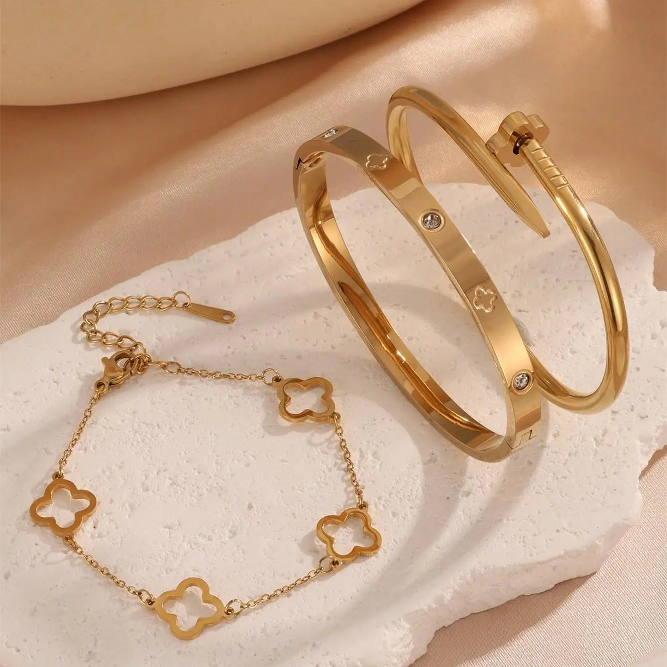 ✨ 3PCS French Lucky Clover Bracelet Set – Elegant Stainless Steel for Women