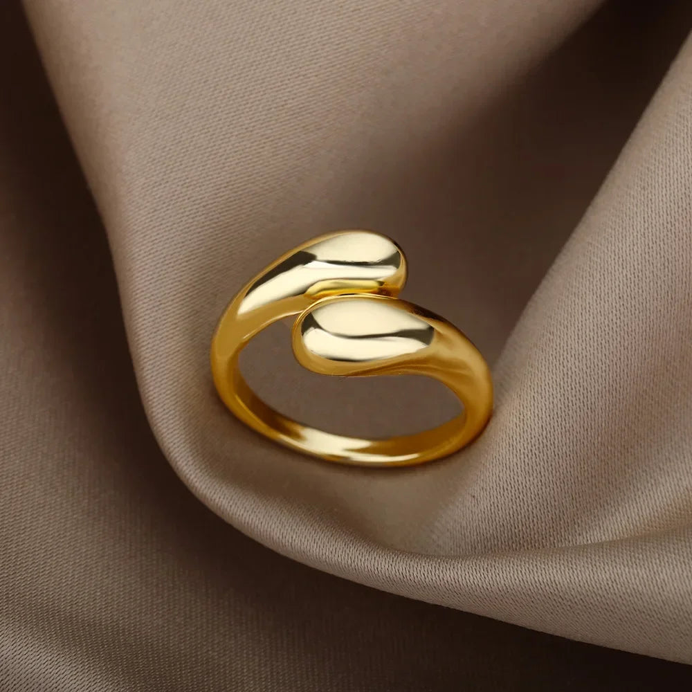 💍 Aesthetic Gold Heart – Stainless Steel Waterproof Ring
