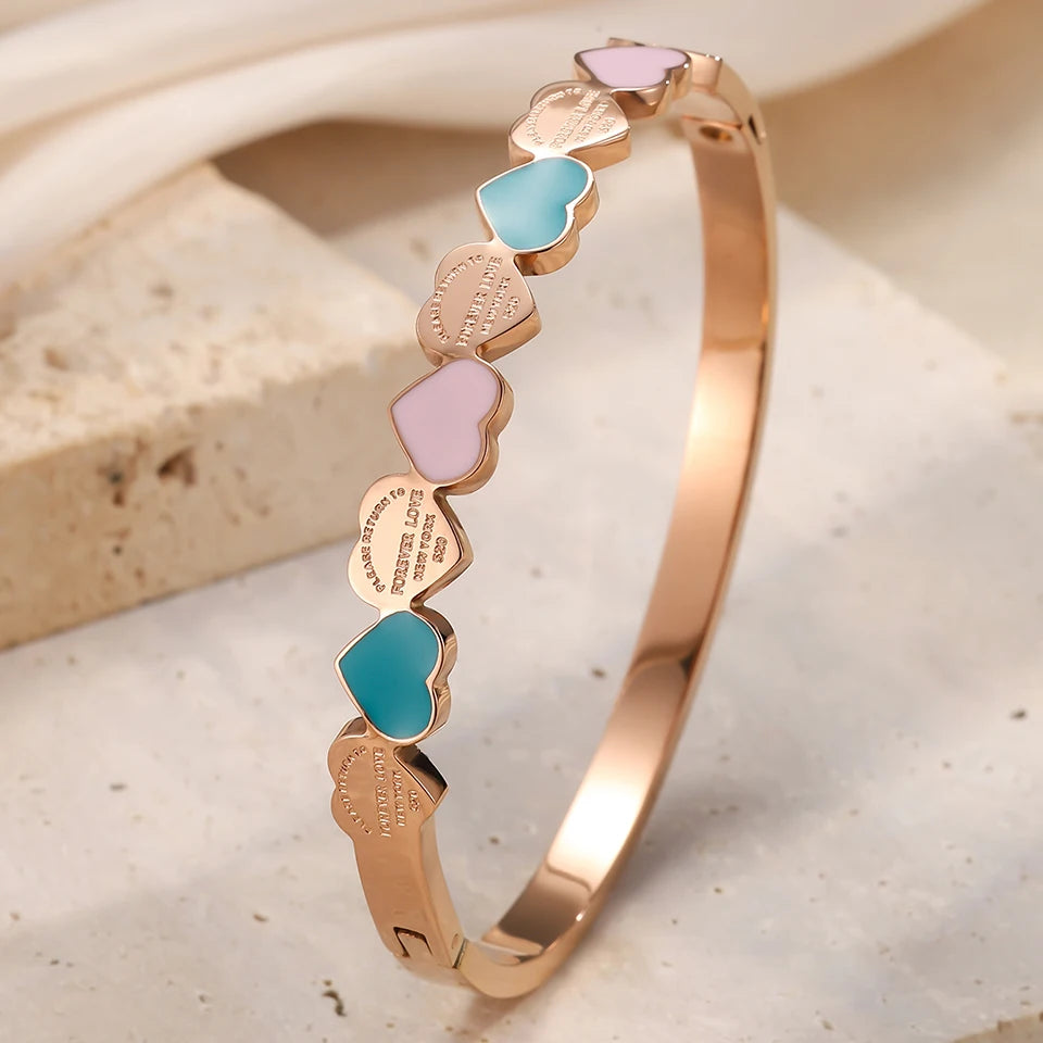 ❤️ Modischer Armreif mit Herzanhänger – Edelstahl-Hochzeitsarmband | Elegantes Schmuckgeschenk für Frauen