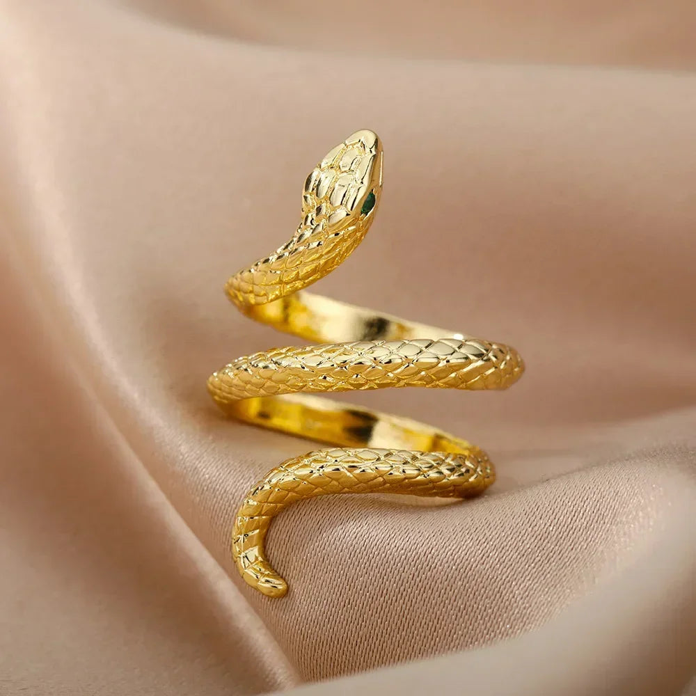 💍 Aesthetic Gold Heart – Stainless Steel Waterproof Ring_2