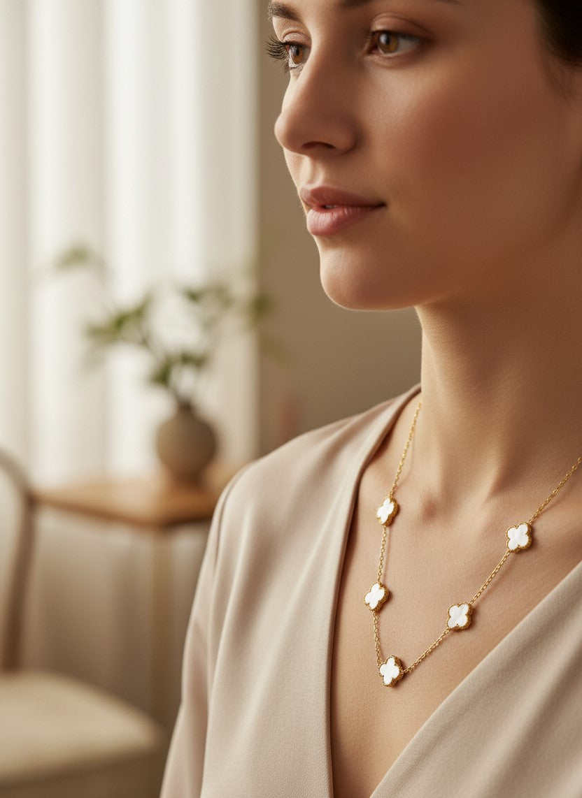 Halskette aus Edelstahl – Vier Blätter 